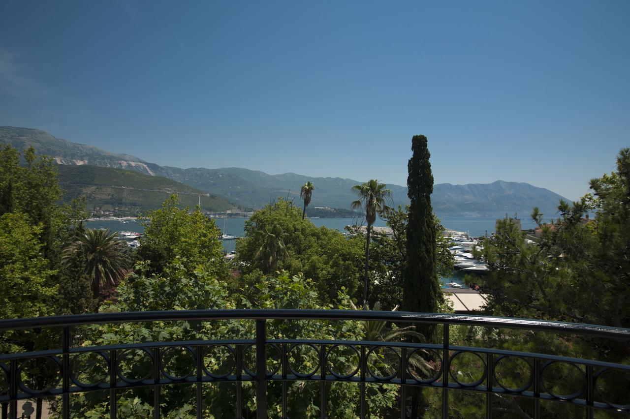 Hotel Majestic Budva Bagian luar foto