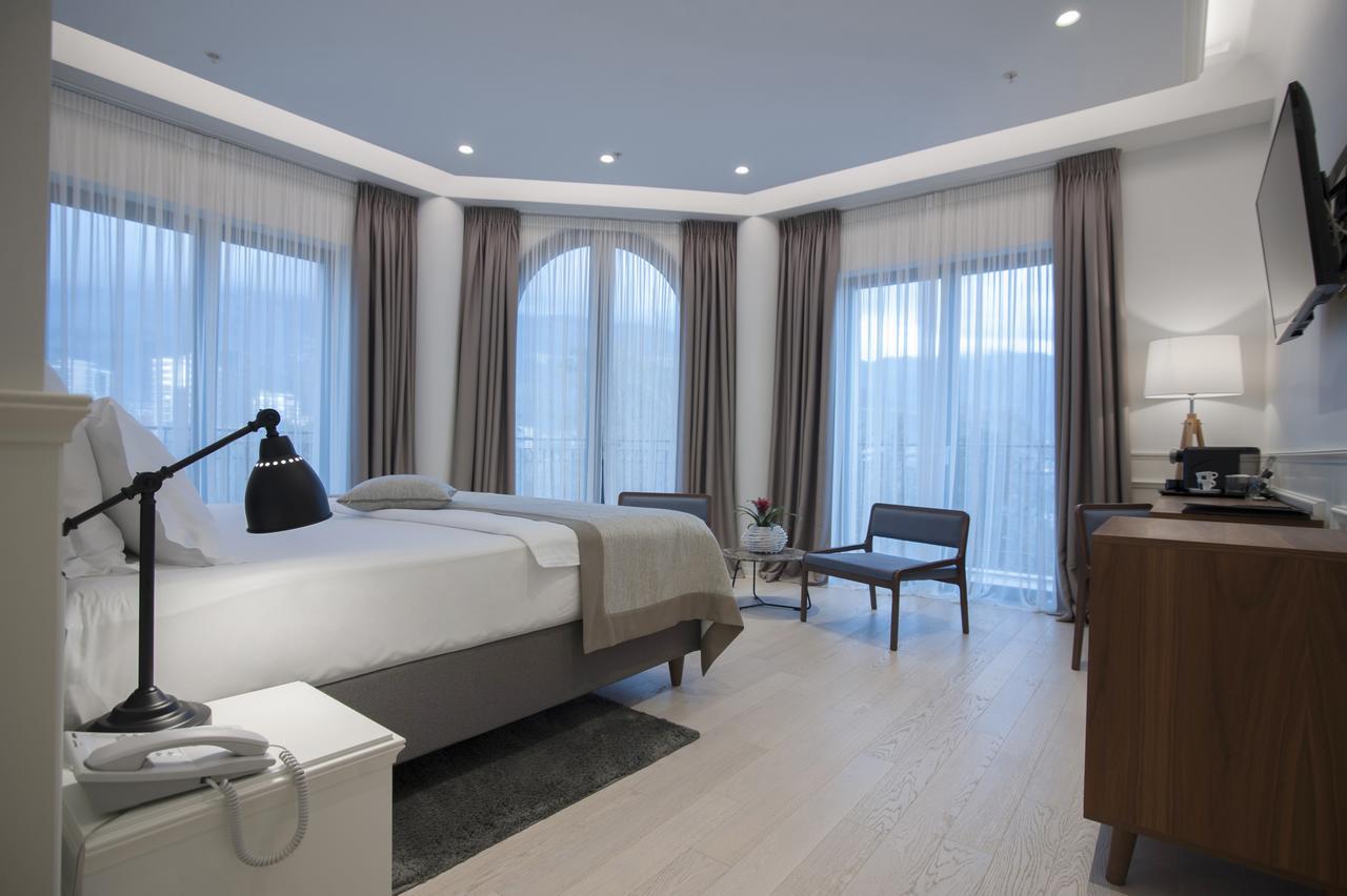 Hotel Majestic Budva Bagian luar foto